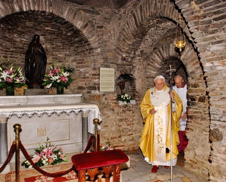 Bodrum: Ephesus, Selcuk, & Virgin Mary House Tour w/ Lunch - Lunch in the middle of the day: quick reset, then straight to Mt. Koressos