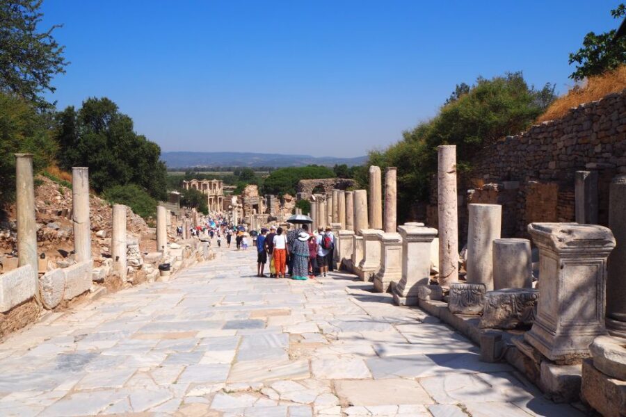 Ephesus Bible Study Tour from Kusadasi or Izmir - Ephesus Library photo time: small stop, big payoff