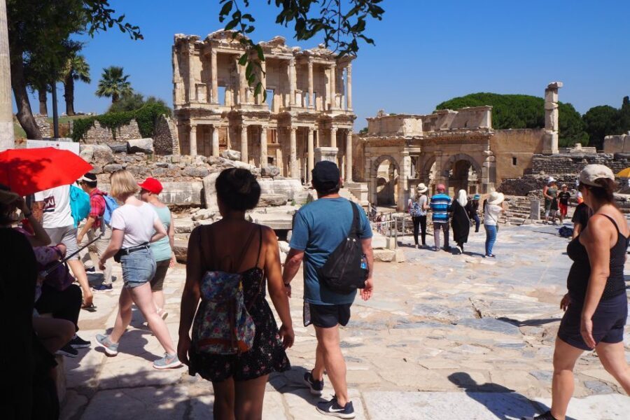 Ephesus Bible Study Tour from Kusadasi or Izmir - Lunch break and the not-so-simple reality of shopping stops