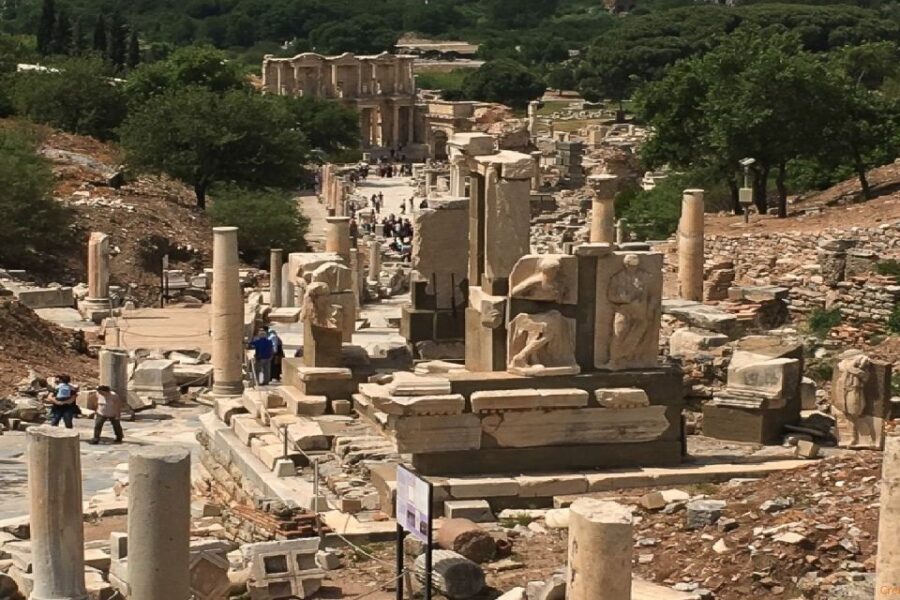 Ephesus: House of Virgin Marry & Artemis w Lunch & Ticket - The Virgin Mary House: why this quiet stop hits different