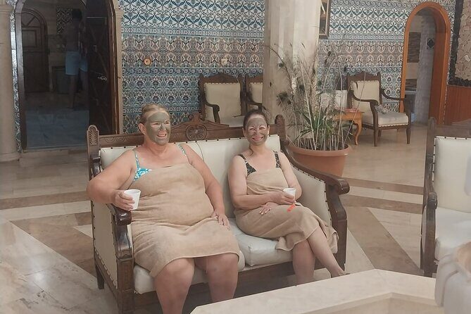 Ephesus Museum and Panoramic Ephesus Tours and Turkish bath - The guide factor: why names keep popping up for a reason