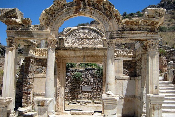 Ephesus Tour - Entering Ephesus the smart way: Upper Gate in, Lower Gate out