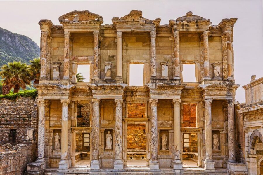 From Izmir: Ephesus and House of Virgin Mary Tour with Lunch - Guides make this tour: the storytelling you feel while you walk