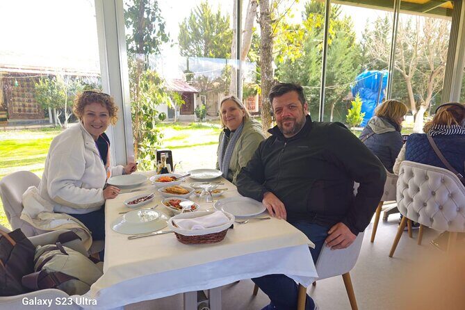 From Izmir: Ephesus, Artemis Private/Group Tour WITH TICKET+LUNCH - Selçuk lunch: where the break actually happens