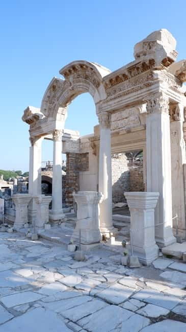 From Kusadasi: Ephesus Highlights Tour for Cruise Customers - House of the Virgin Mary: A Calm Pause With Spiritual Meaning