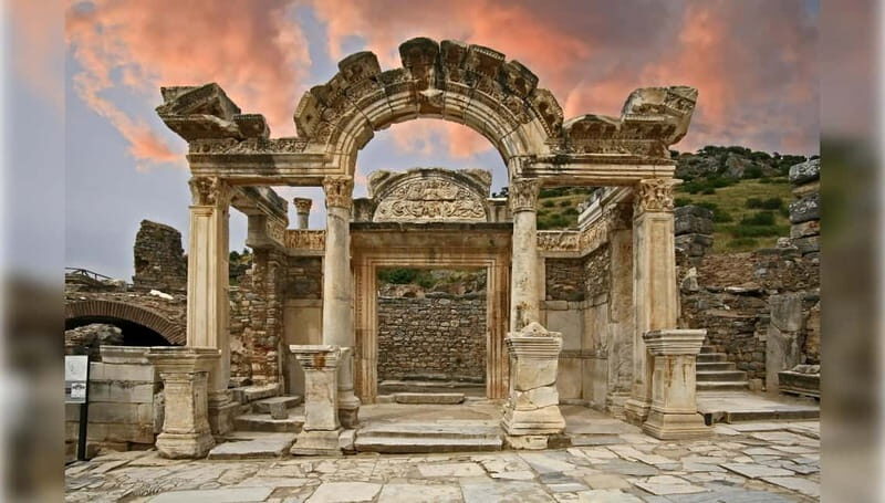 From Kusadasi: Ephesus Highlights Tour for Cruise Customers - Temple of Artemis: A Short Visit to One of the Ancient Wonders