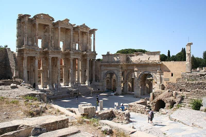 From Kusadasi or Izmir: Ephesus Private Tour - Temple of Artemis: One Wonder You Can Still Stand Near