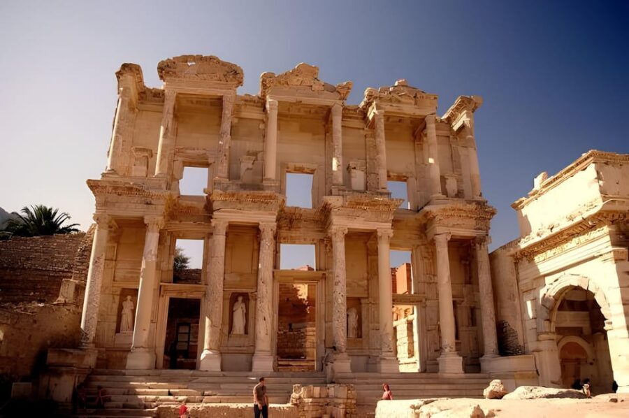 Izmir : Ephesus and Sirince Guided Tour - Şirince village: old houses, wine-town atmosphere, and time to breathe