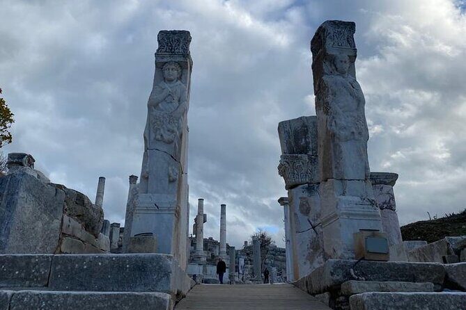 LESS Walking Tour : Private Ephesus, House of Virgin Mary, Temple - Temple of Artemis: Short Stop, Big-Name Context