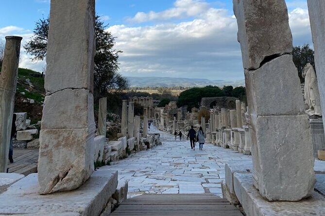 Private Ephesus and Artemis Temple Half Day Tour / On Time Return - Private pickup in Kusadasi: the comfort factor that saves your day