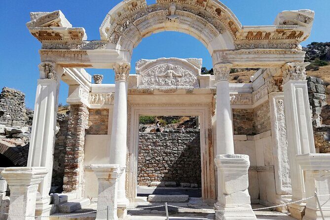 Private Full-Day Ephesus Tour with Miletus and Didyma for Cruise Guests - Miletus Antik Kenti: philosophers, ports, and a calmer pace
