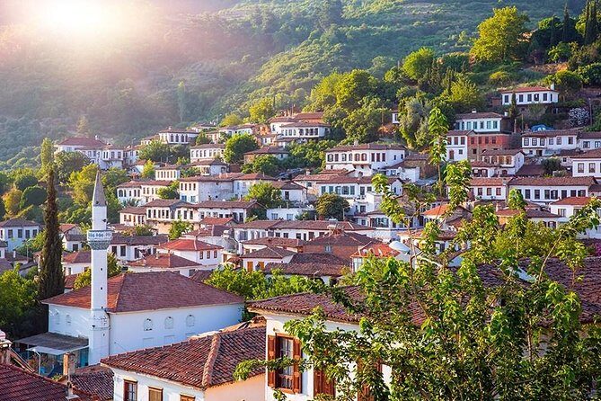 Sirince Village & Selcuk Bazaar Tour From Kusadasi - Şirince and Selçuk: why this side-trip works from Kusadasi