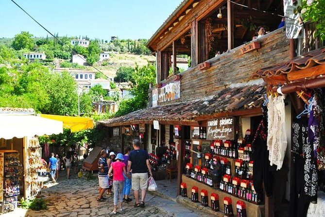 Sirince Village & Selcuk Bazaar Tour From Kusadasi - The climb and the character of Şirince Koyu
