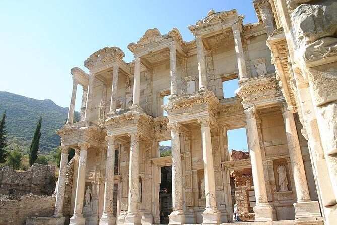 SKIP-THE-LINE: Group & Private Ephesus Tour ENTRY FEE & LUNCH - Fountain of Pollio and Baths of Varius: Water, Heat, and Daily Life