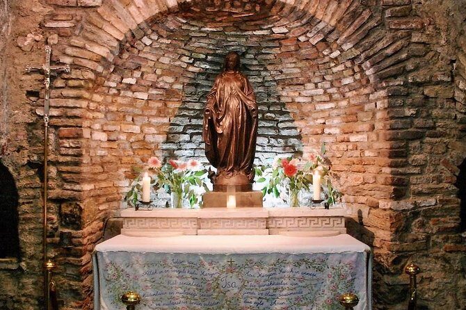 SKIP-THE-LINE: Group & Private Ephesus Tour ENTRY FEE & LUNCH - Temple of Artemis and the House of the Virgin Mary: Two Big Stops With Different Meanings