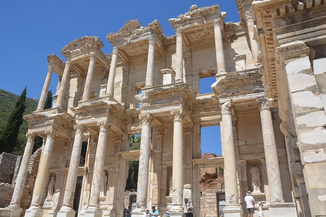 3-Hour Private Ephesus, Terrace Houses, Cruiser Only - Dealing with crowd levels at Ephesus (and still having a good day)
